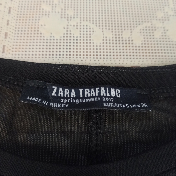 ZARA Black Sheer Lace see through  Blouse Ruffled Scalloped Sleeveless  Size S - Picture 7 of 15